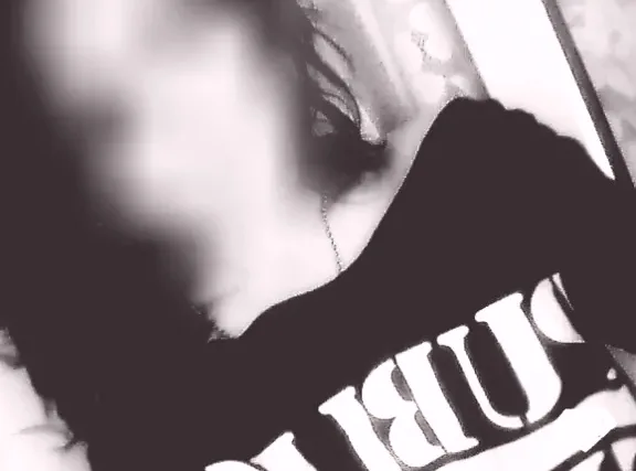 Büsra, 30