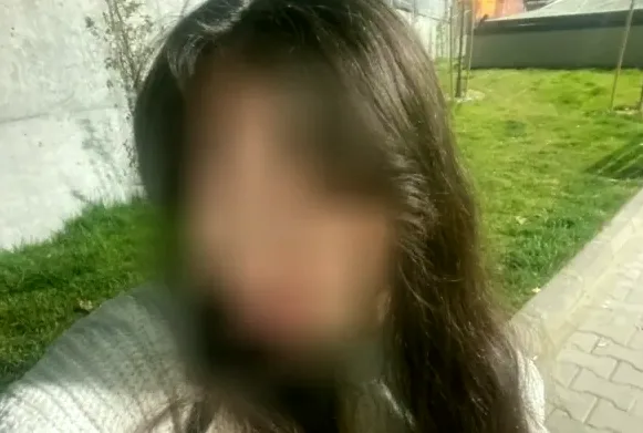Carla, 22