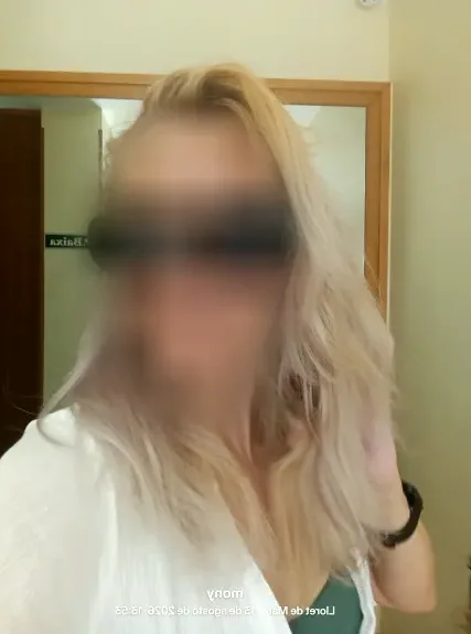 Chiara, 39