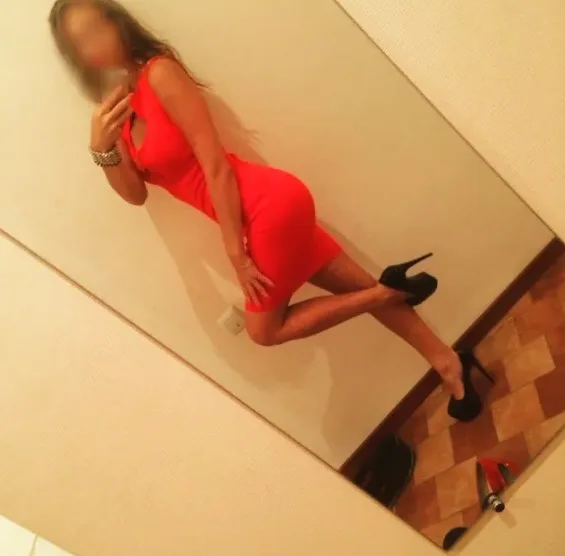 Elisa, 28