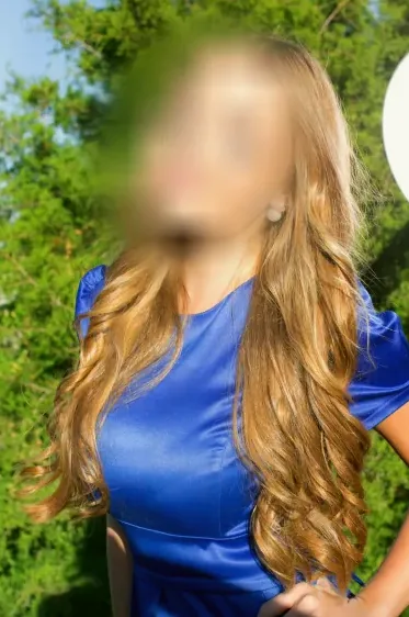 Julia, 29
