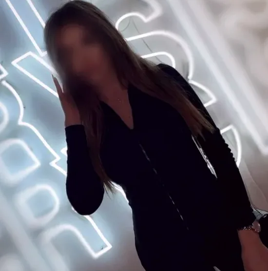 Juliane, 32