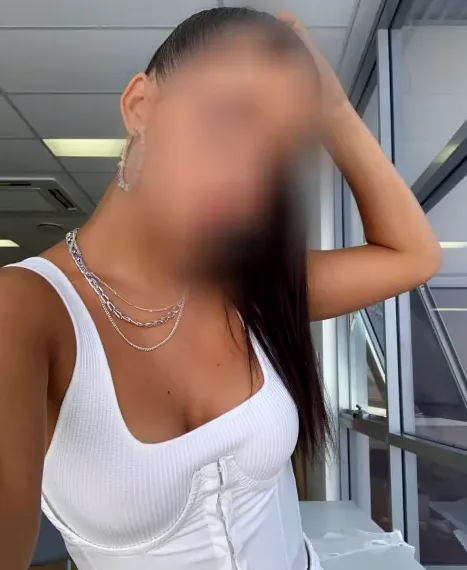 Marie, 20