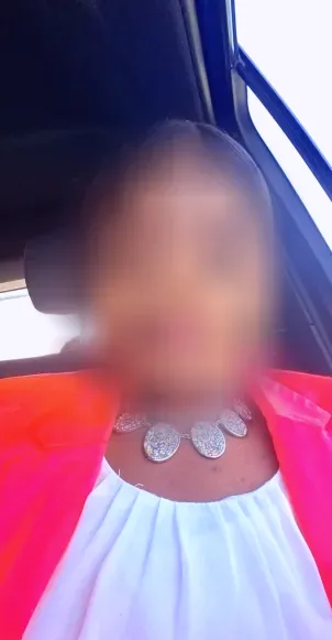 Nina, 40