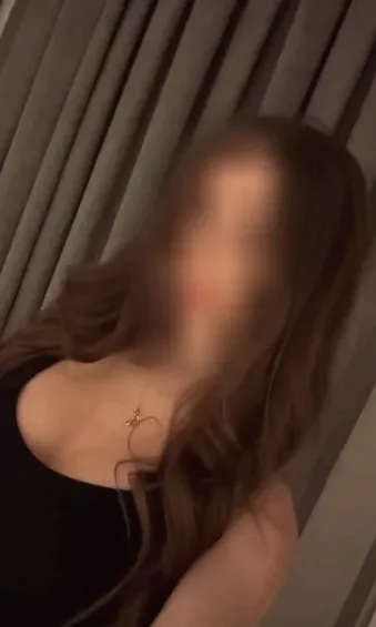 Paula, 28