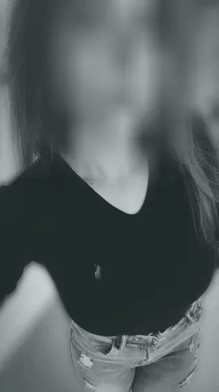 Pia, 26