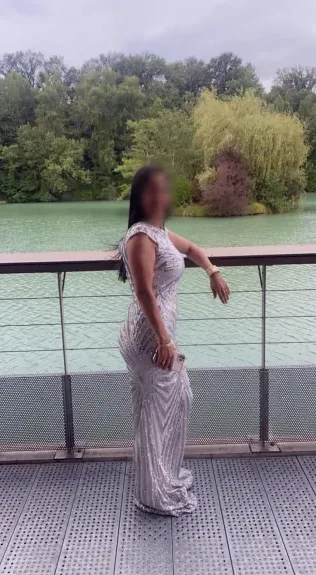 Sina, 40