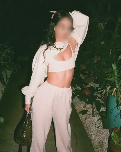Thea, 19